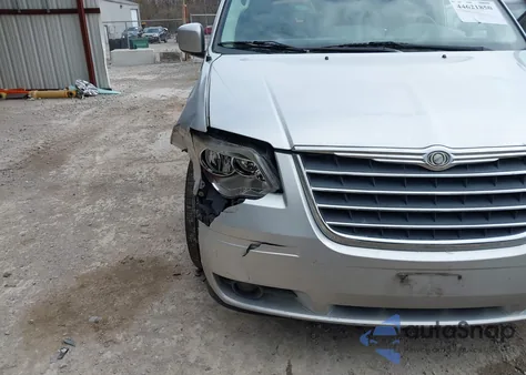 2008 Chrysler Town & Country Touring from USA, damaged, VIN 2A8HR54P48R611043